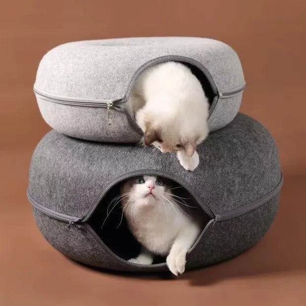 2023 New Design Solid Pattern Cat Tunnel Bed Washable Indoor Pet Cave Bed with Accessories Donut Cat Cave Tunnel